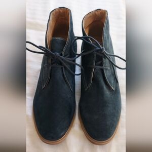 NWOT Hush Puppies Men's Blue Suede Chukka Boots Size 9
